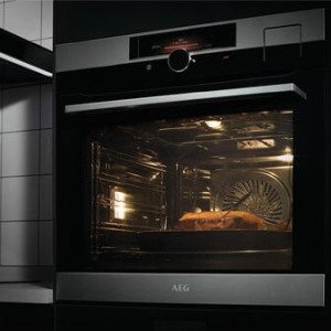 ჩასაშენებელი ღუმელი AEG BSK999330M